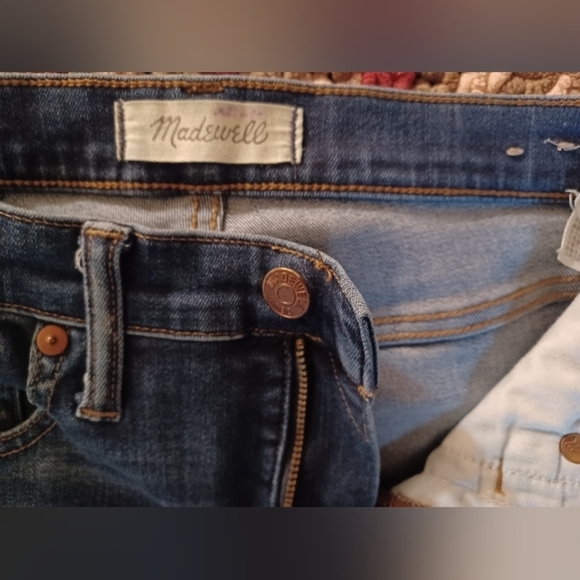 A Madewell 10" High-Rise Skinny Jeans in Danny Wash - Picture 5 of 8